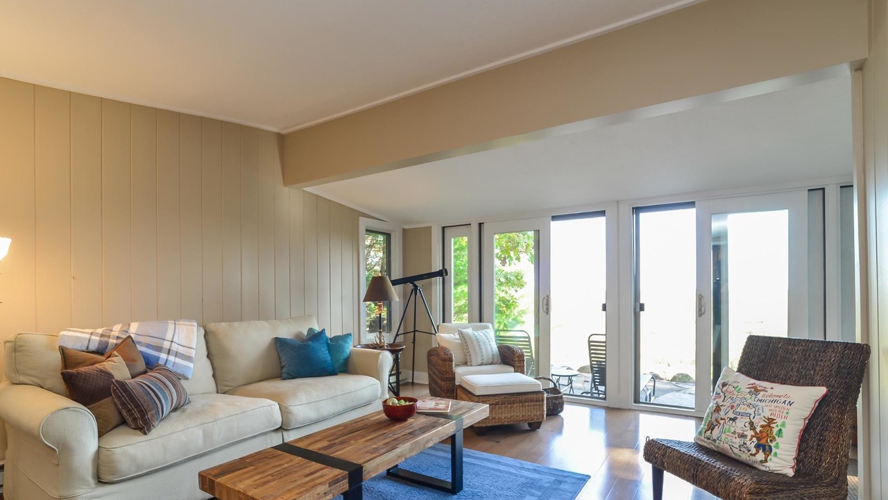 Photo of Livingroom in Saugatuck