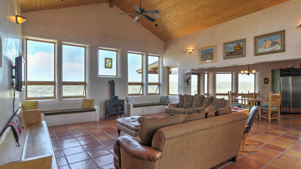 Photo of Livingroom in Ranchos De Taos
