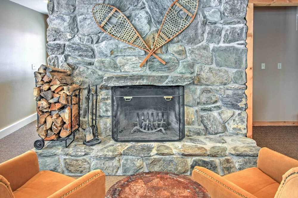 Photo of Livingroom in Bromley Mountain
