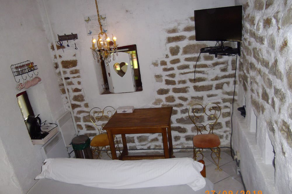 Photo of Bedroom in Saint-Vallier