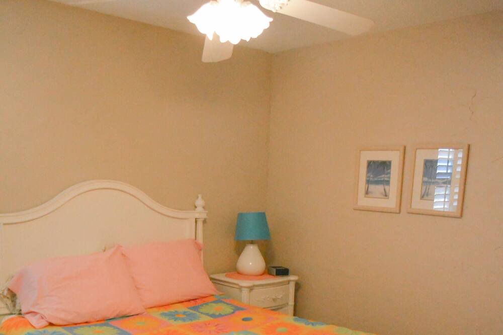 Photo of Bedroom in Ono Island