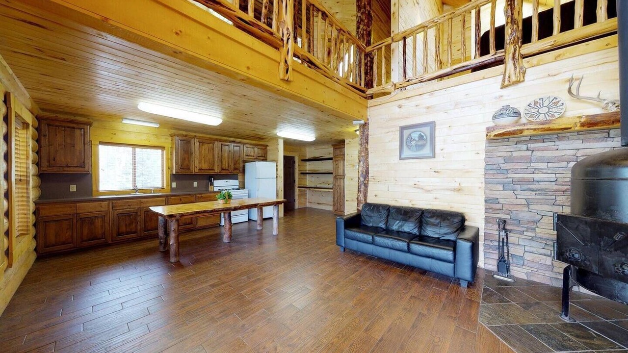 Photo of Livingroom in Monticello