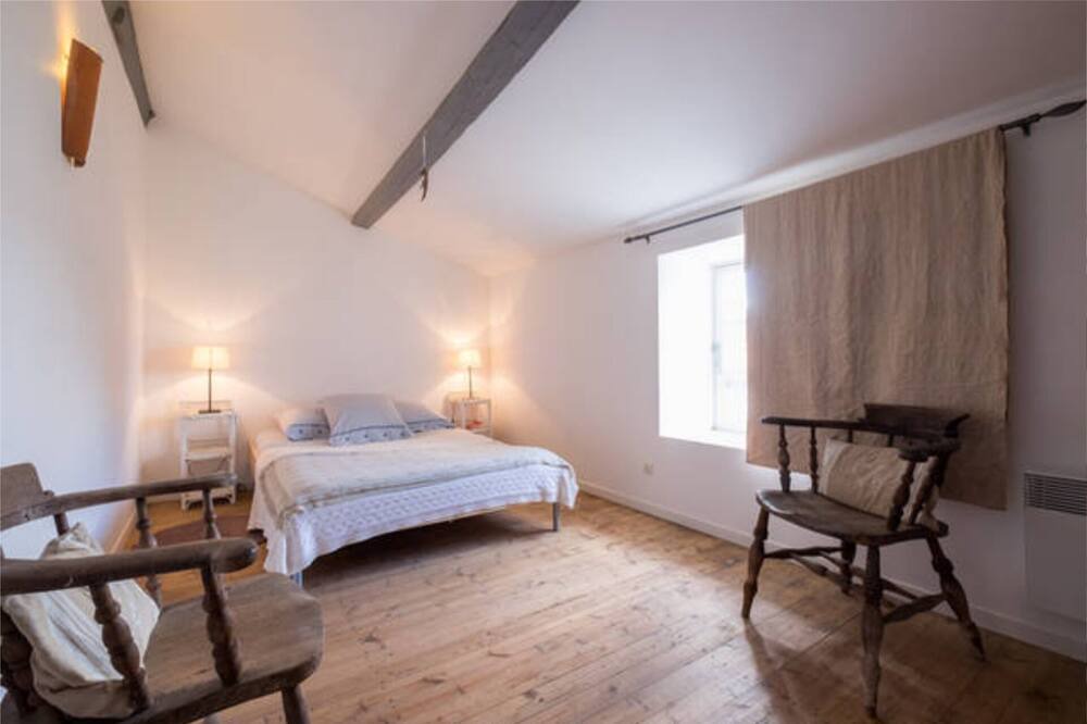 Photo of Bedroom in St Benoist-sur-Mer