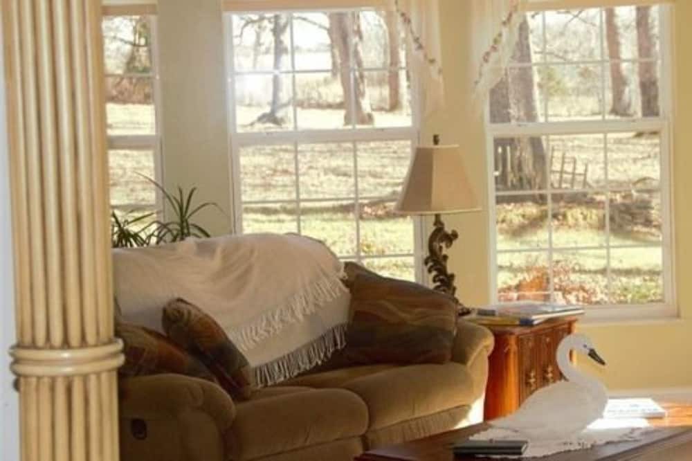 Photo of Bedroom in Marshfield