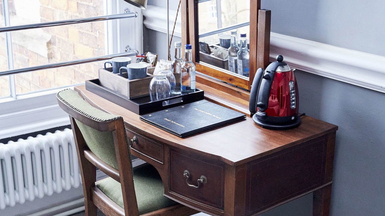 Photo of Bedroom in Warwick Town Centre