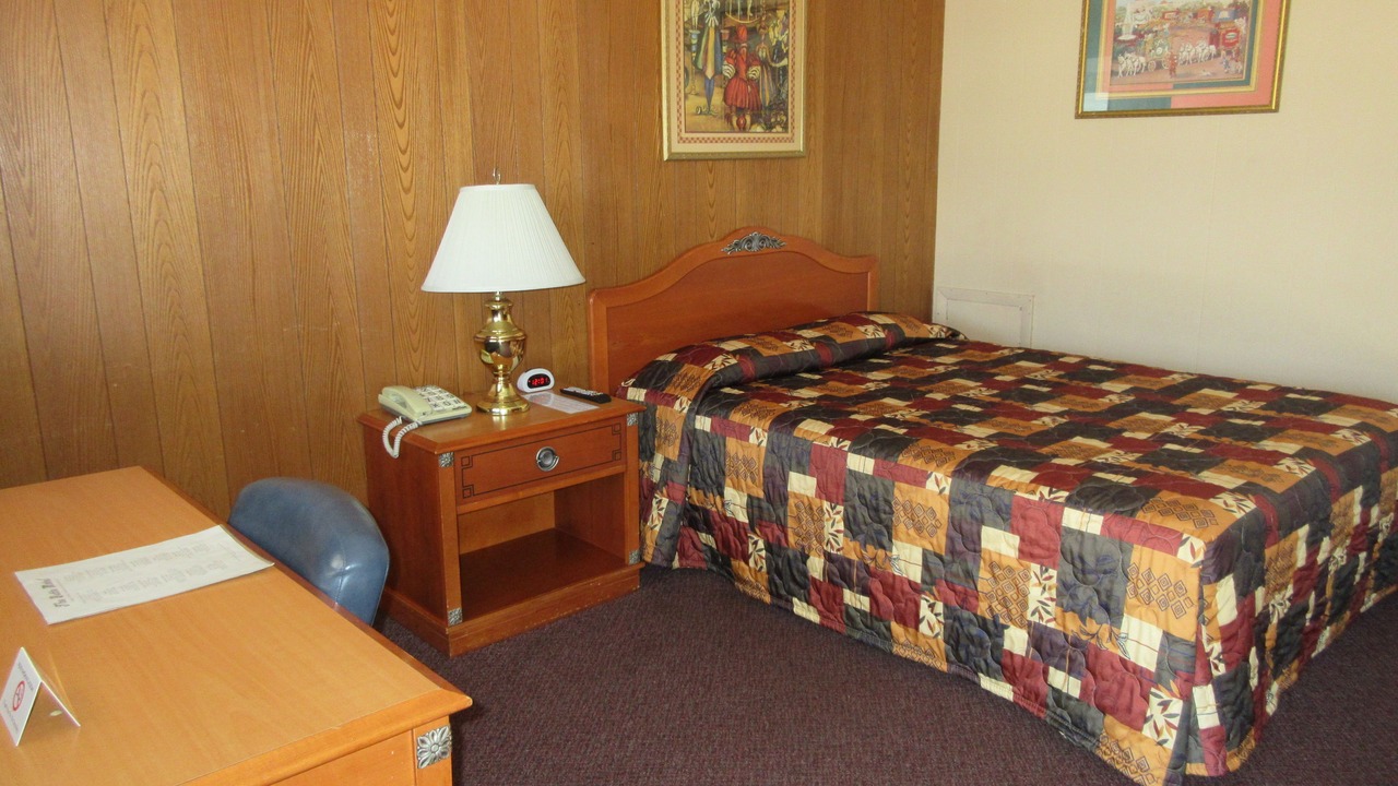 Photo of Bedroom in Wray