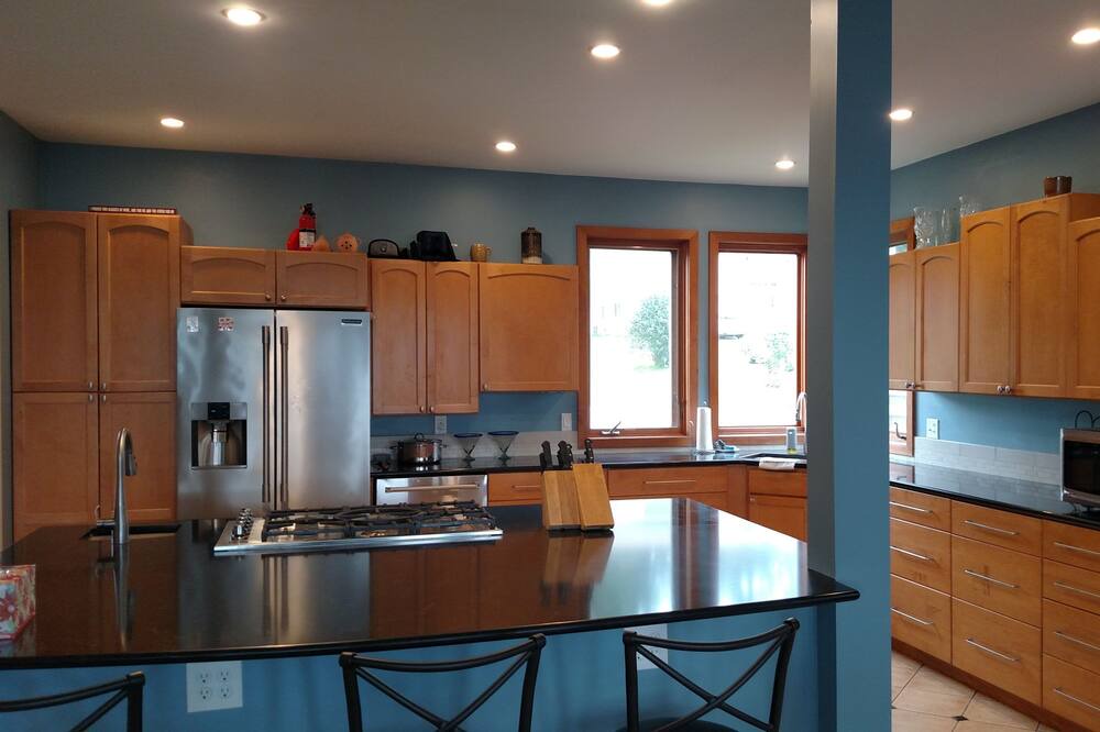 Photo of Bedroom in Langley