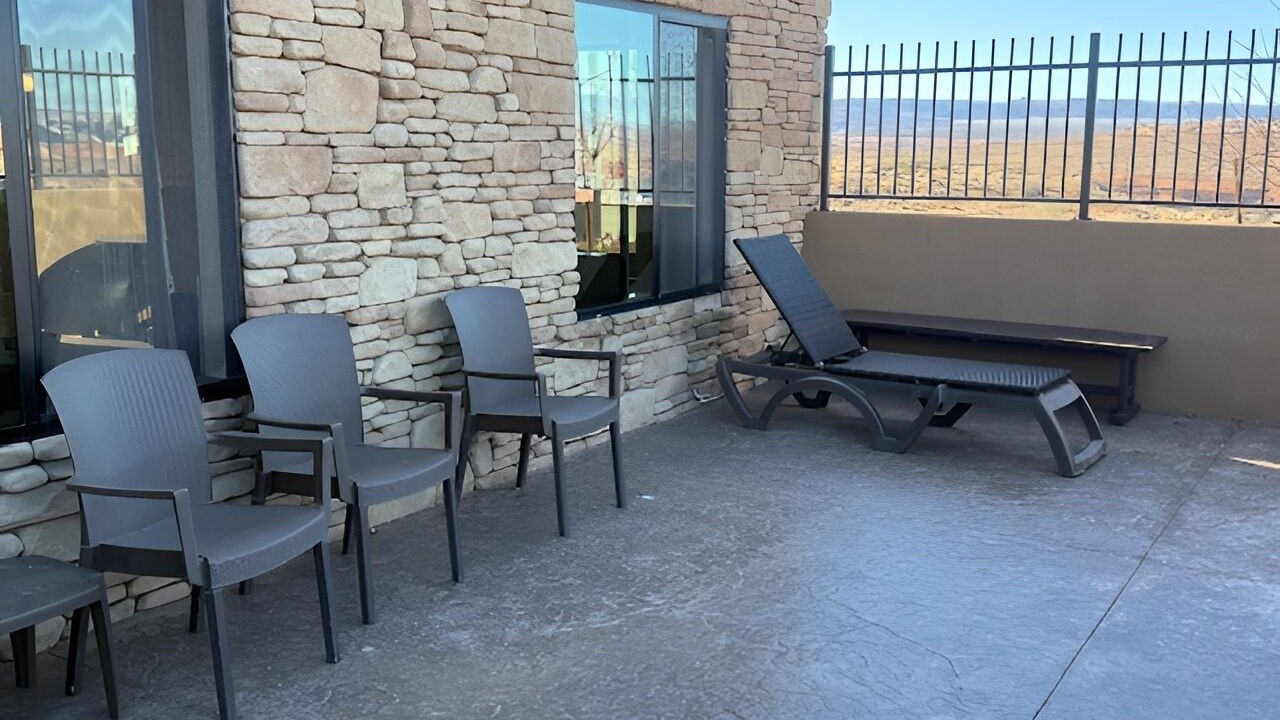 Photo of Outdoor in Page