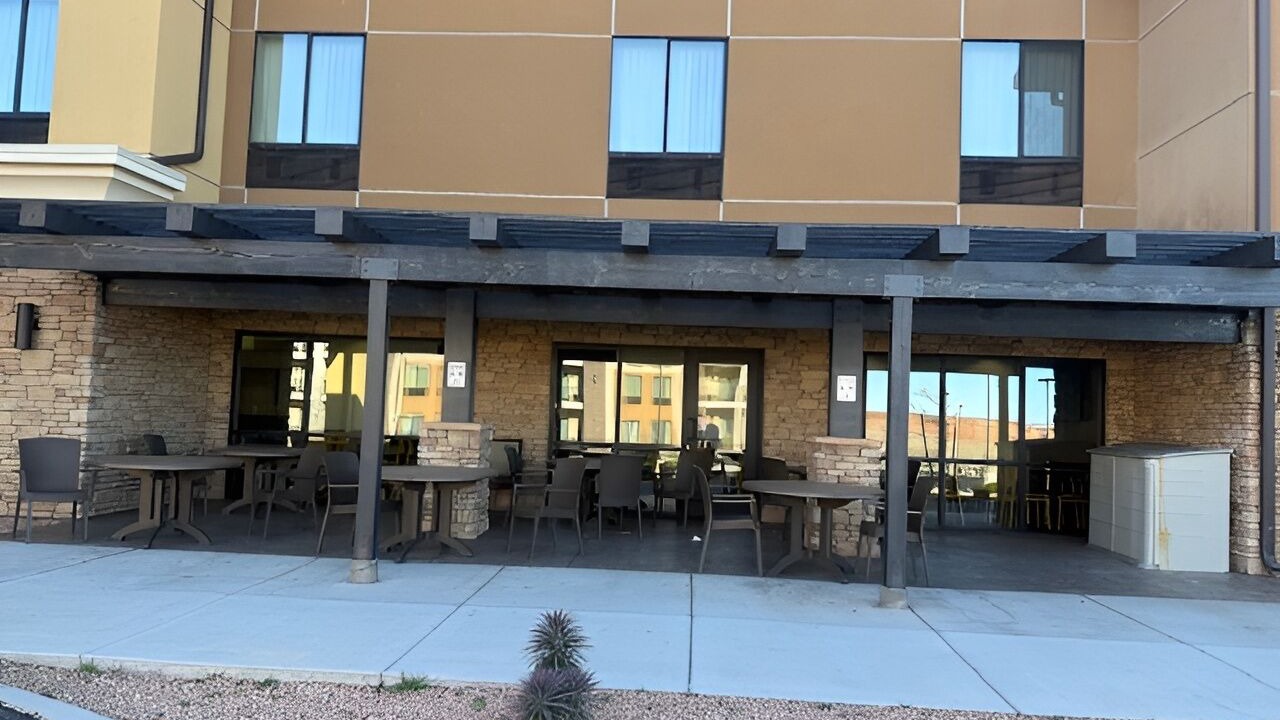 Photo of Outdoor in Page