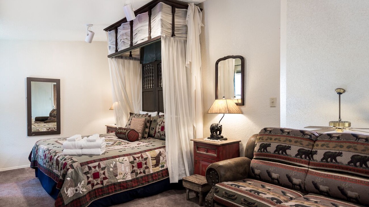 Photo of Bedroom in Ruidoso