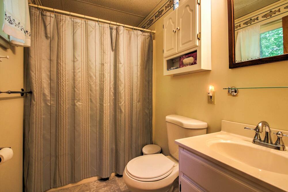 Photo of Bathroom in Casco