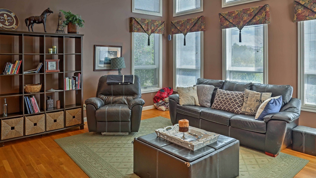 Photo of Livingroom in Beaumont Residential