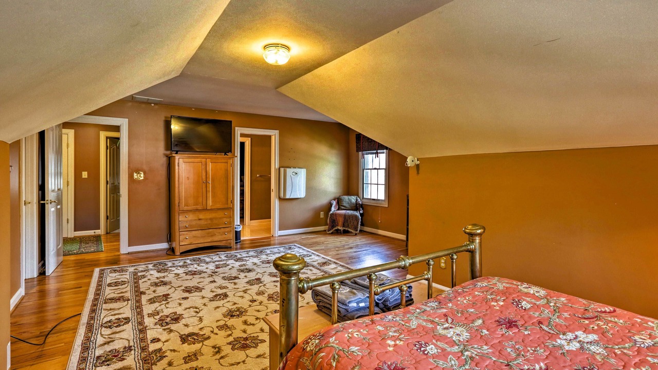 Photo of Bedroom in Beaumont Residential