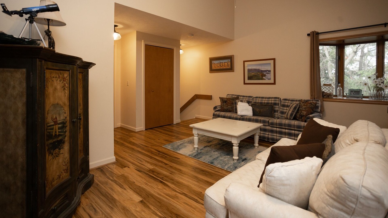 Photo of Livingroom in Canandaigua