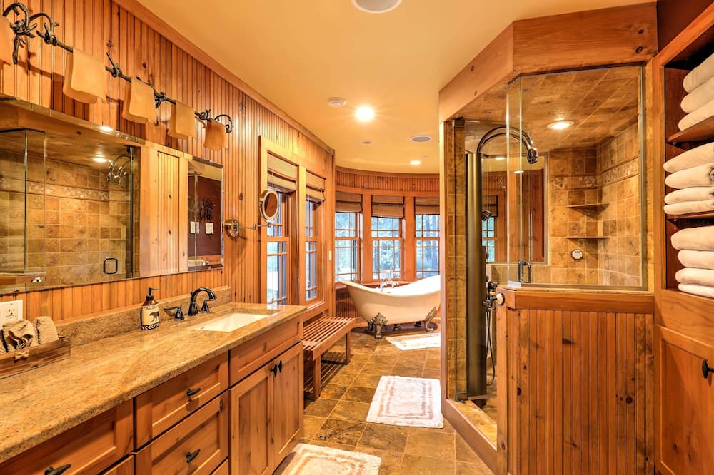 Photo of Bathroom in Lake Placid