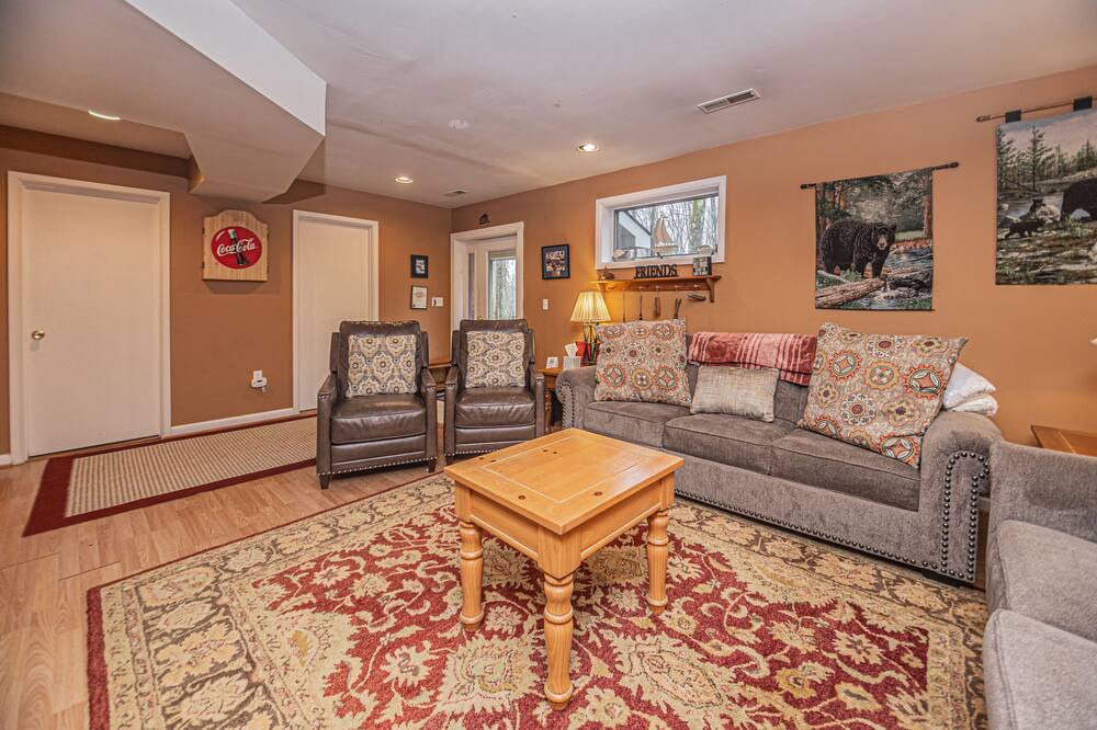 Photo of Bedroom in Oakland