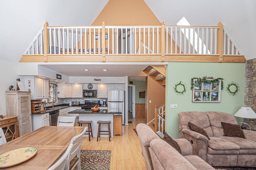 Photo of Bedroom in Oakland