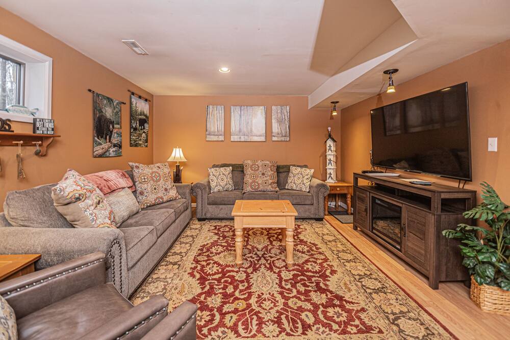 Photo of Bedroom in Oakland