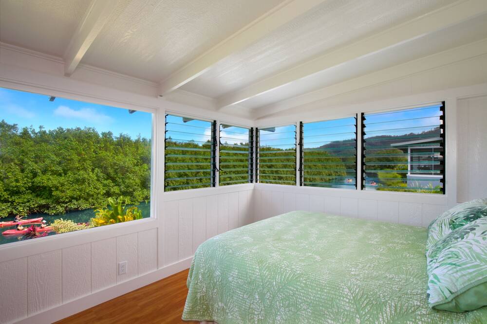 Photo of Others in Hanalei