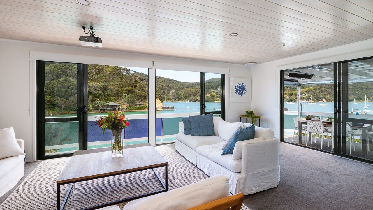 Photo of Livingroom in Kawau Island