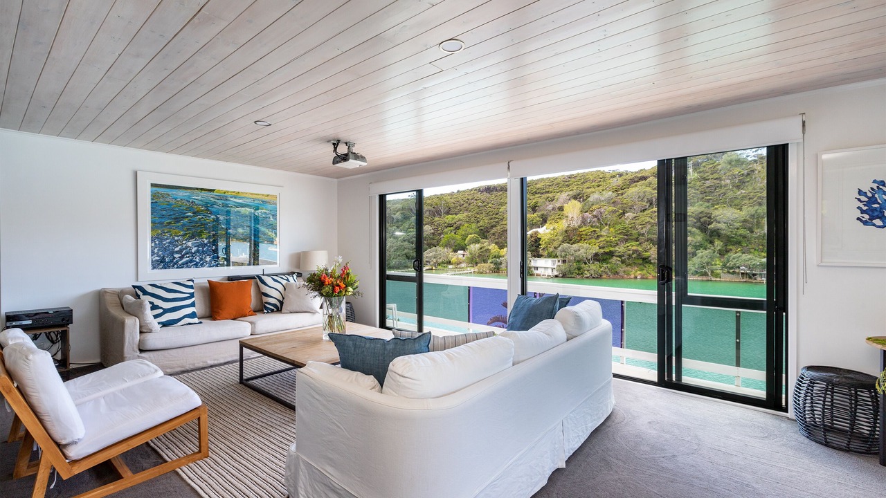 Photo of Livingroom in Kawau Island