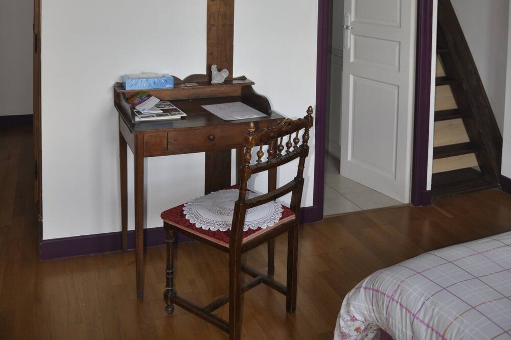 Photo of Bedroom in Charols