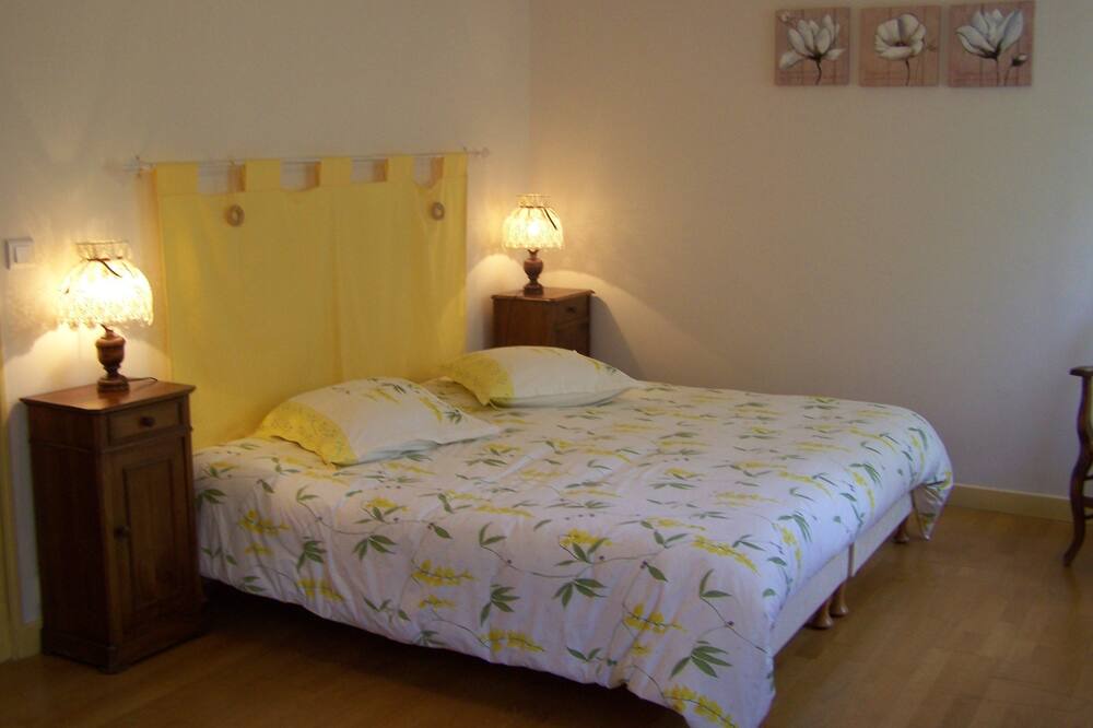 Photo of Bedroom in Charols