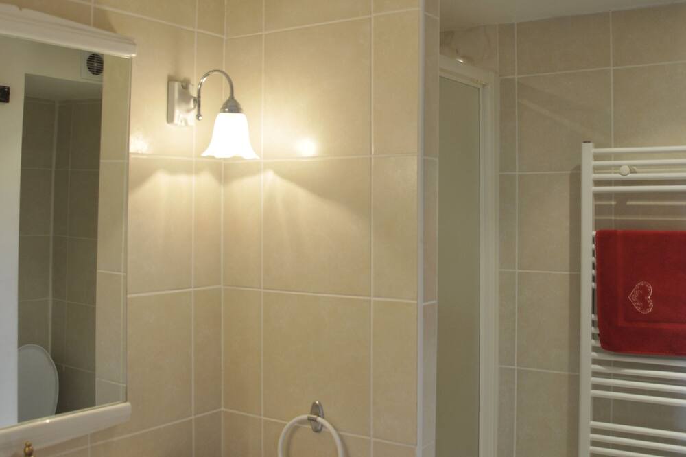 Photo of Bathroom in Charols