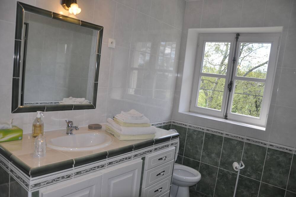 Photo of Bathroom in Charols