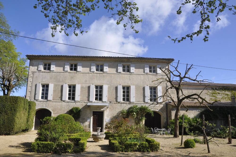 Photo of Outdoor in Charols