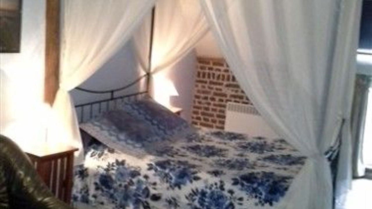 Photo of Bedroom in Bures-en-Bray