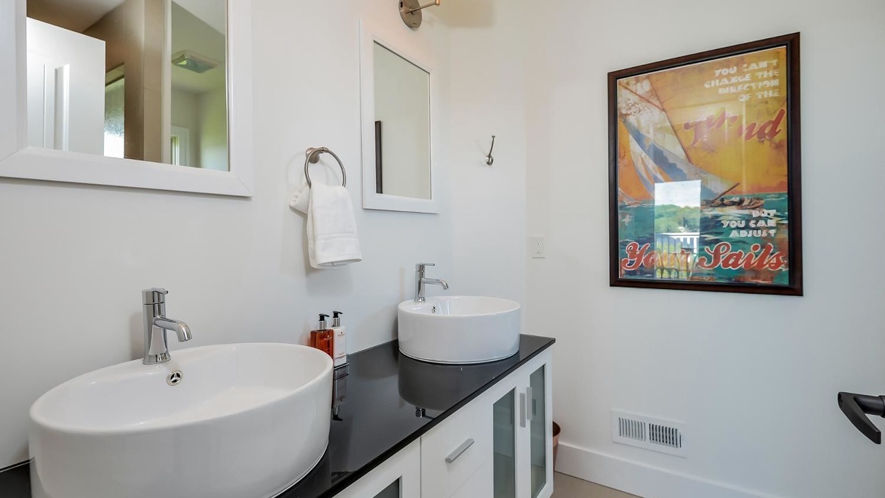 Photo of Bathroom in Douglas