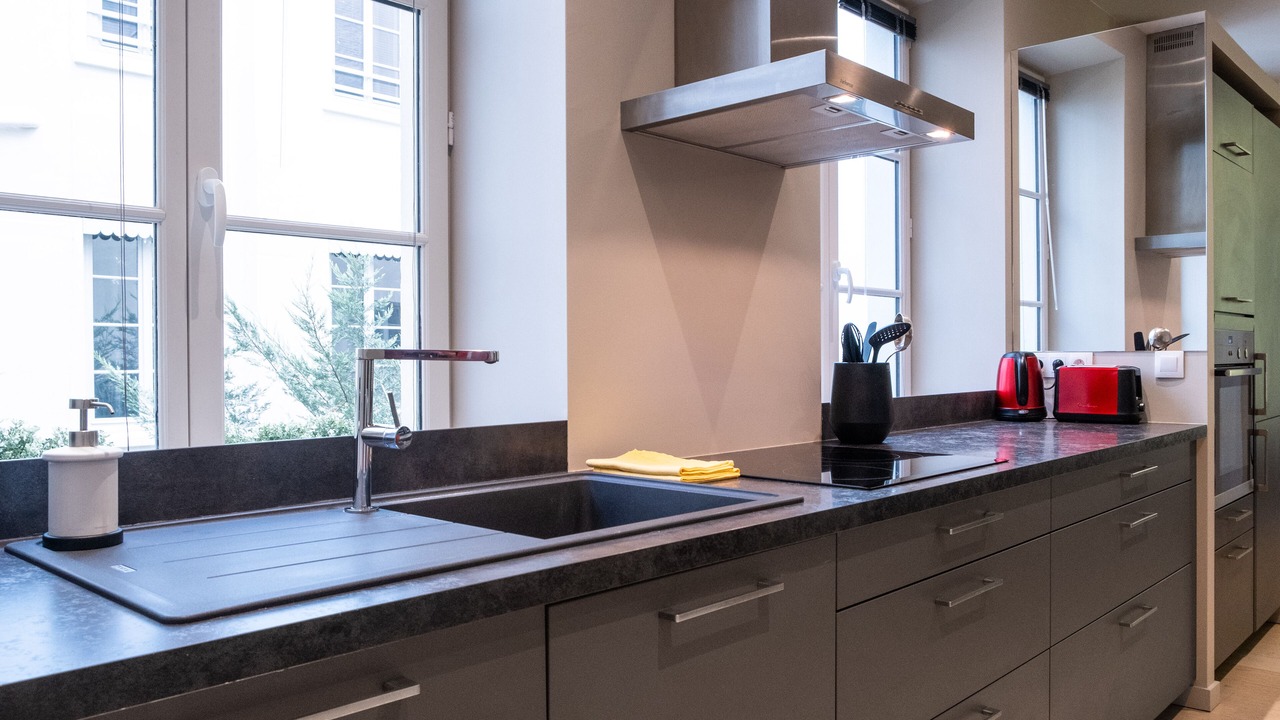 Photo of Kitchen in Moliere - Edgard Quinet