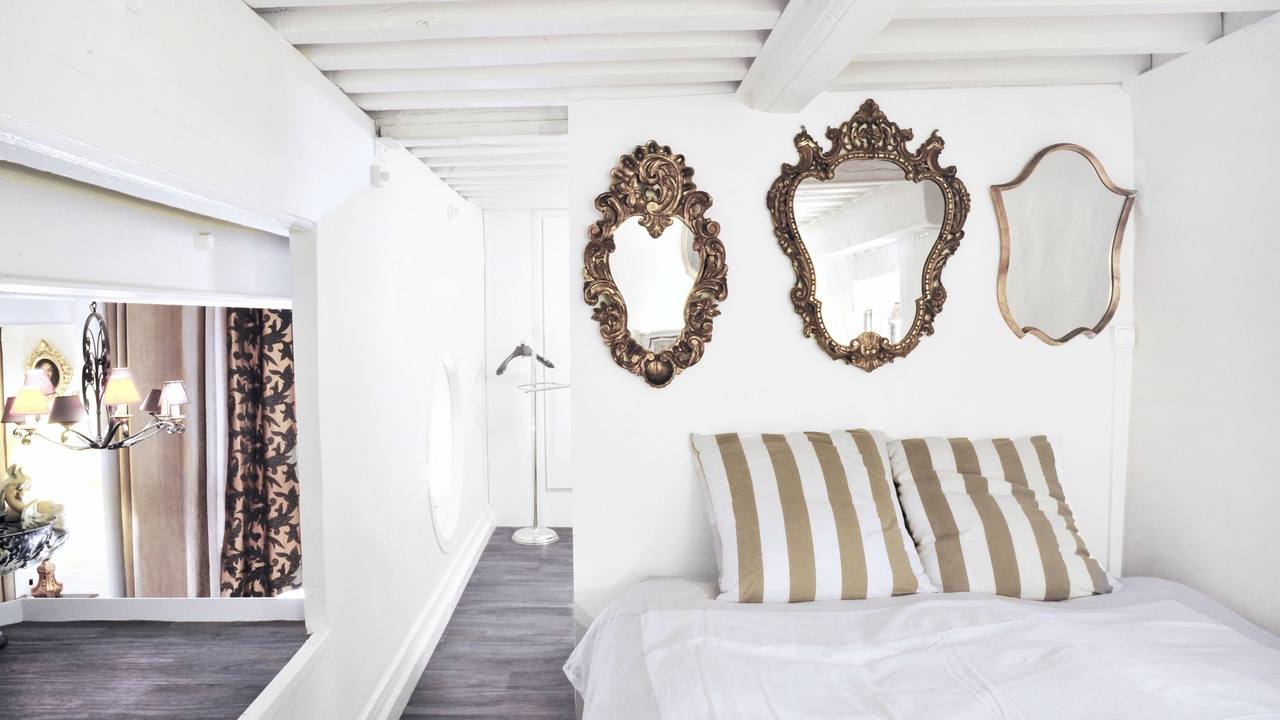 Photo of Bedroom in Moliere - Edgard Quinet