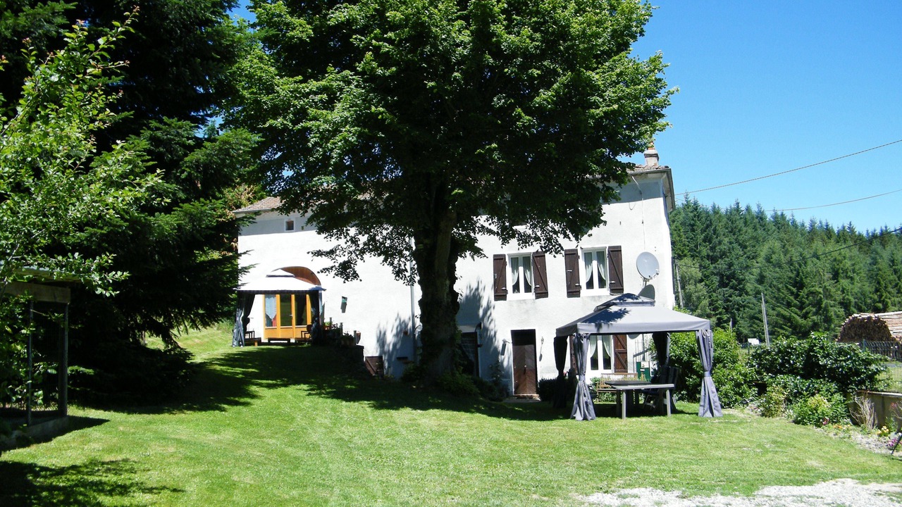 Photo of Buildings in Grandval