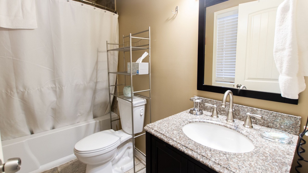 Photo of Bathroom in Dahlonega