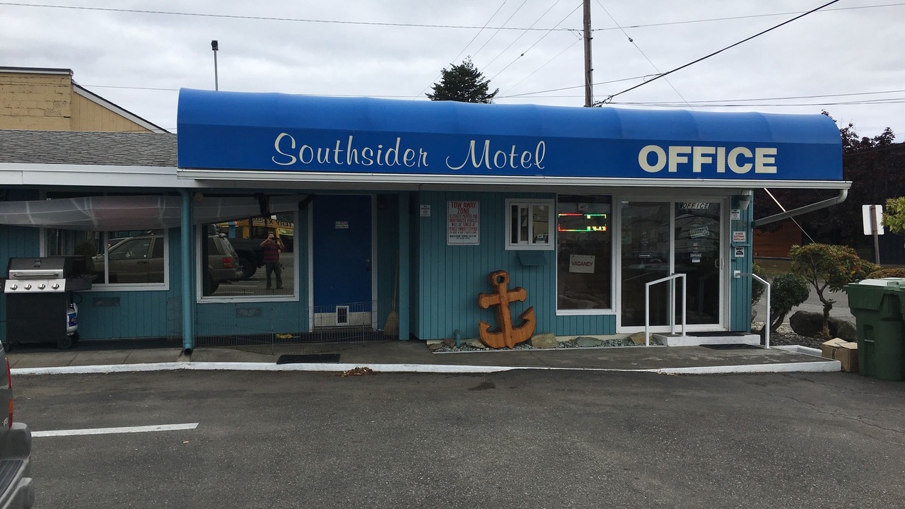 Photo of Buildings in Coos Bay