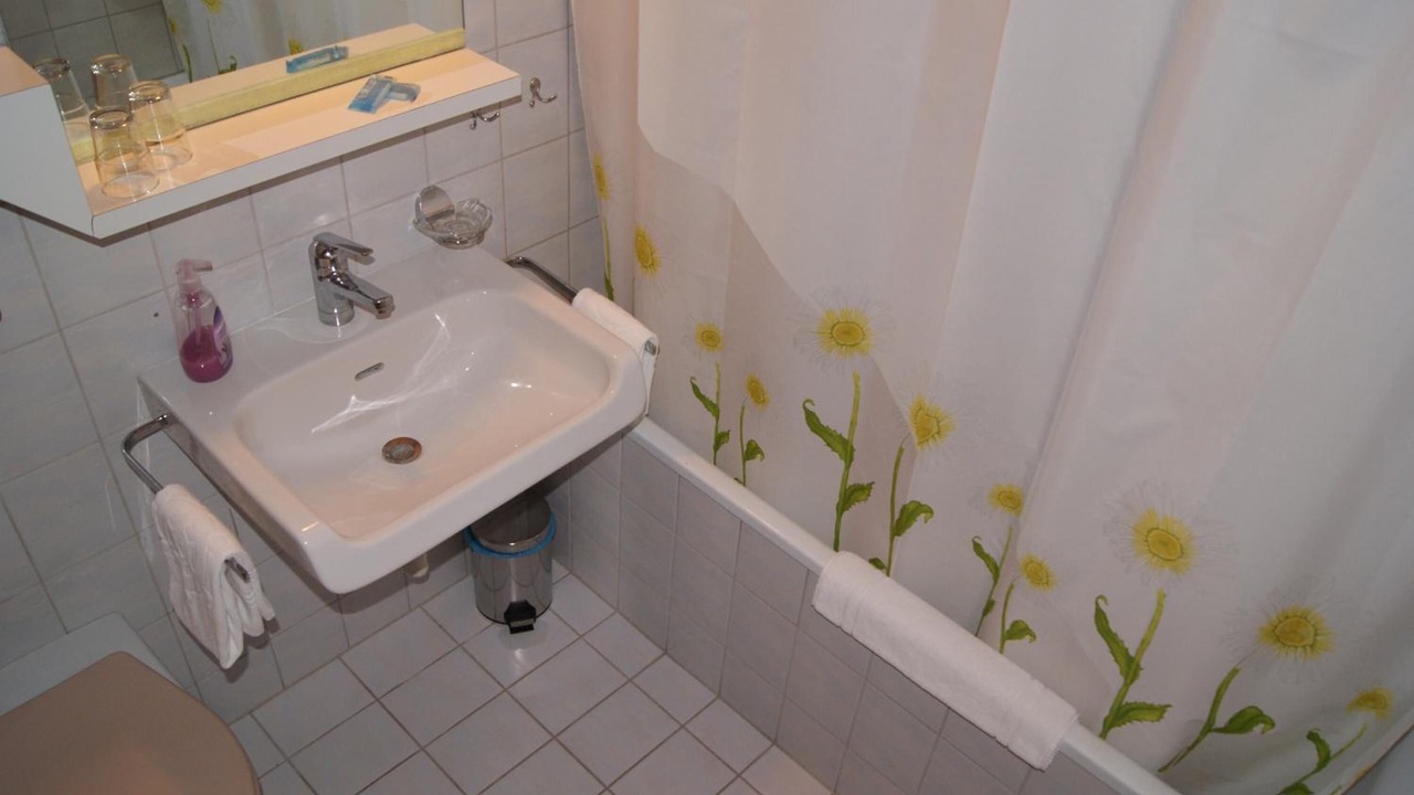 Photo of Bathroom in Krattigen