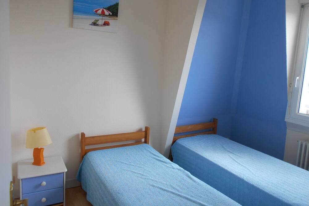 Photo of Bedroom in Carantec