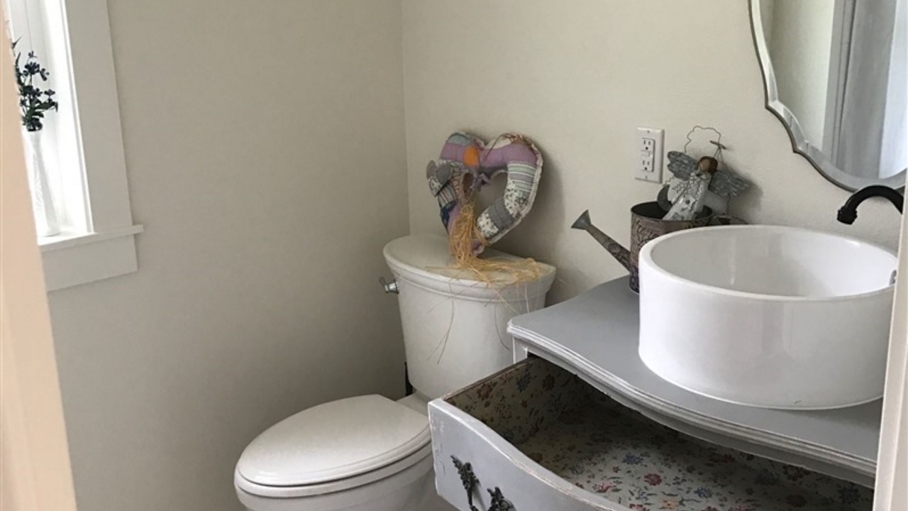 Photo of Bathroom in Palmer