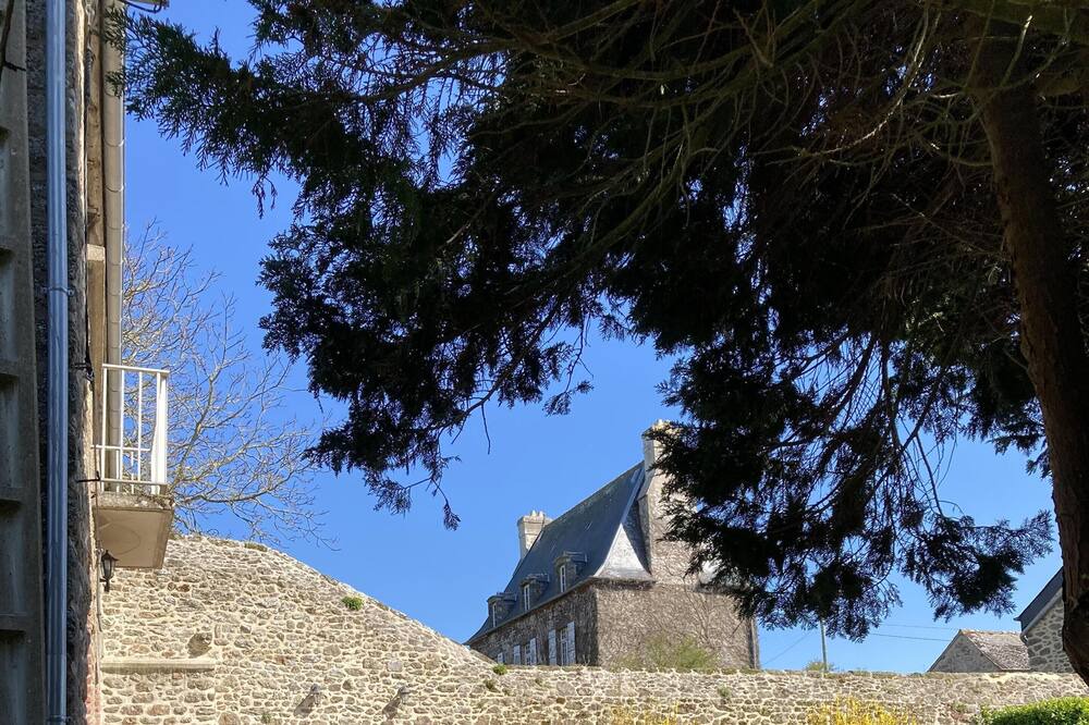 Photo of Outdoor in Saint-Coulomb