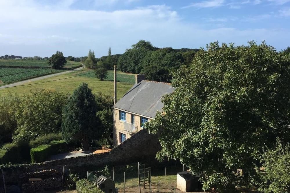 Photo of Outdoor in Saint-Coulomb