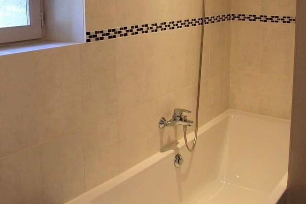 Photo of Bathroom in Saint-Coulomb