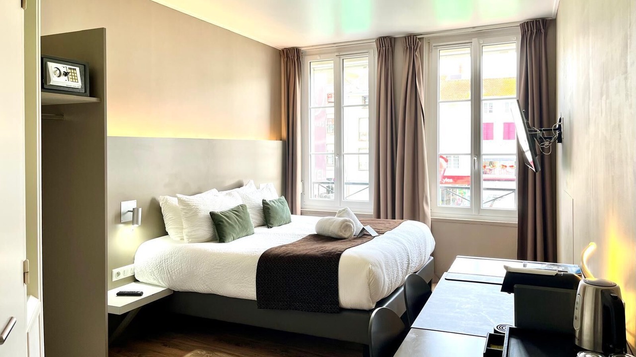 Photo of Bedroom in Chalons-en-Champagne