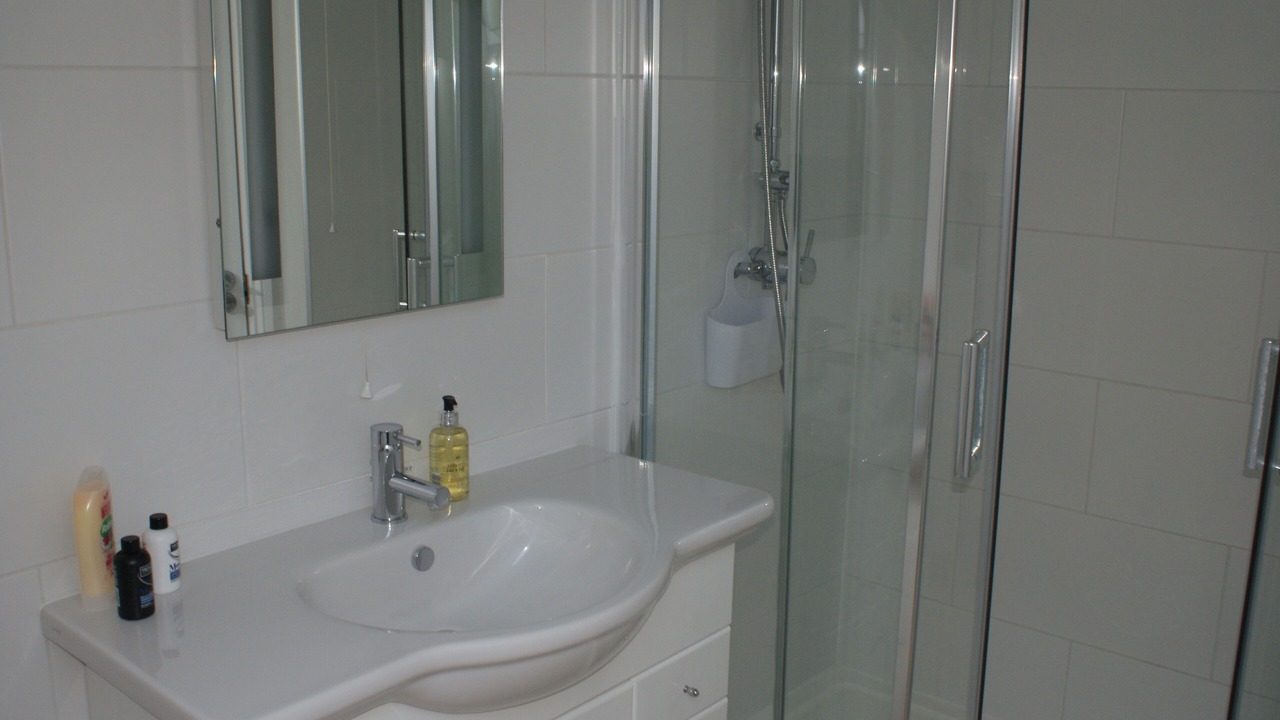 Photo of Bathroom in Aldringham