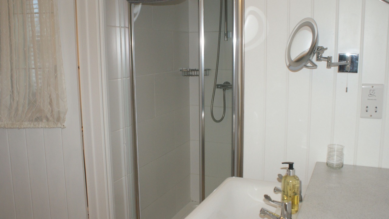 Photo of Bathroom in Aldringham