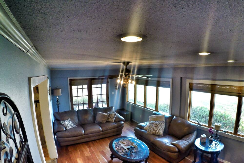 Photo of Livingroom in Turtle Beach