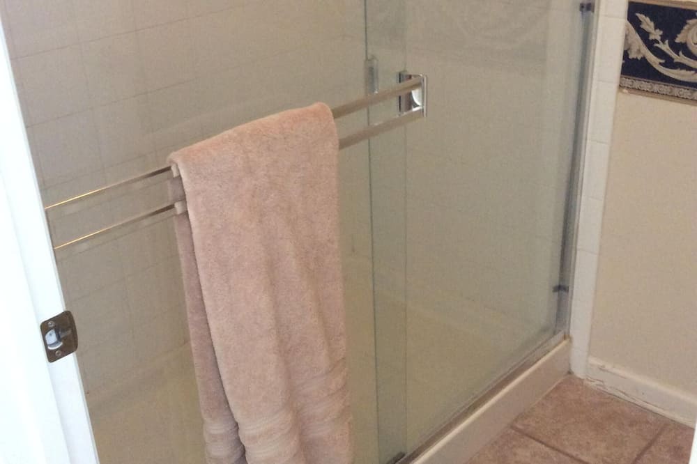 Photo of Bathroom in Windsor Palms