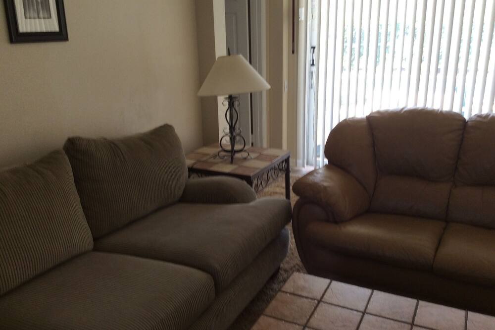 Photo of Livingroom in Windsor Palms