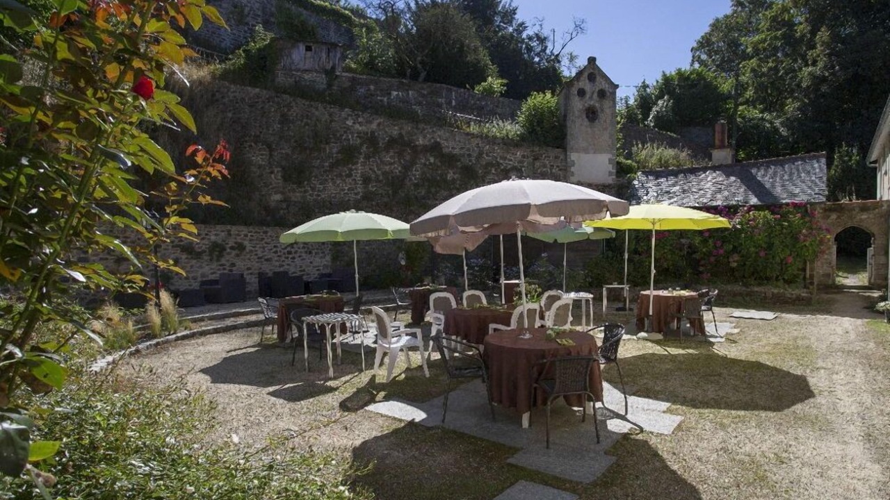 Photo of Others in Hede